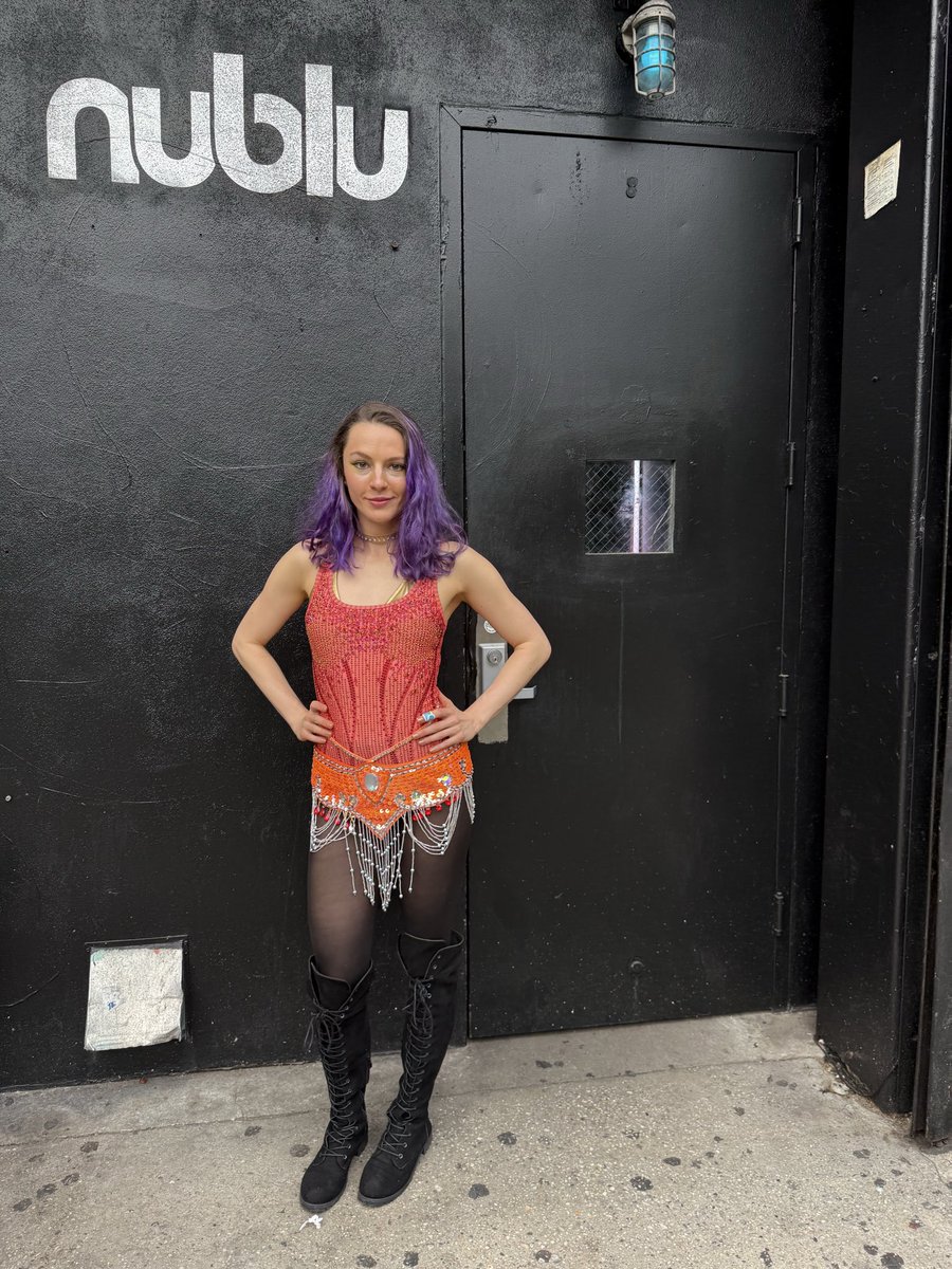 Mereshas's tweet photo. Pre show https://t.co/2U9oKhRJWe