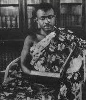 fantevoice's tweet photo. Fante legend Kobena Sekyi was the only educated elite in Africa who vowed never to wear European clothing again and became the first lawyer in the Gold coast to appear in court in a traditional African cloth. He never wore European clothing again until he died in 1956. https://t.co/Kp0NpHsAFw