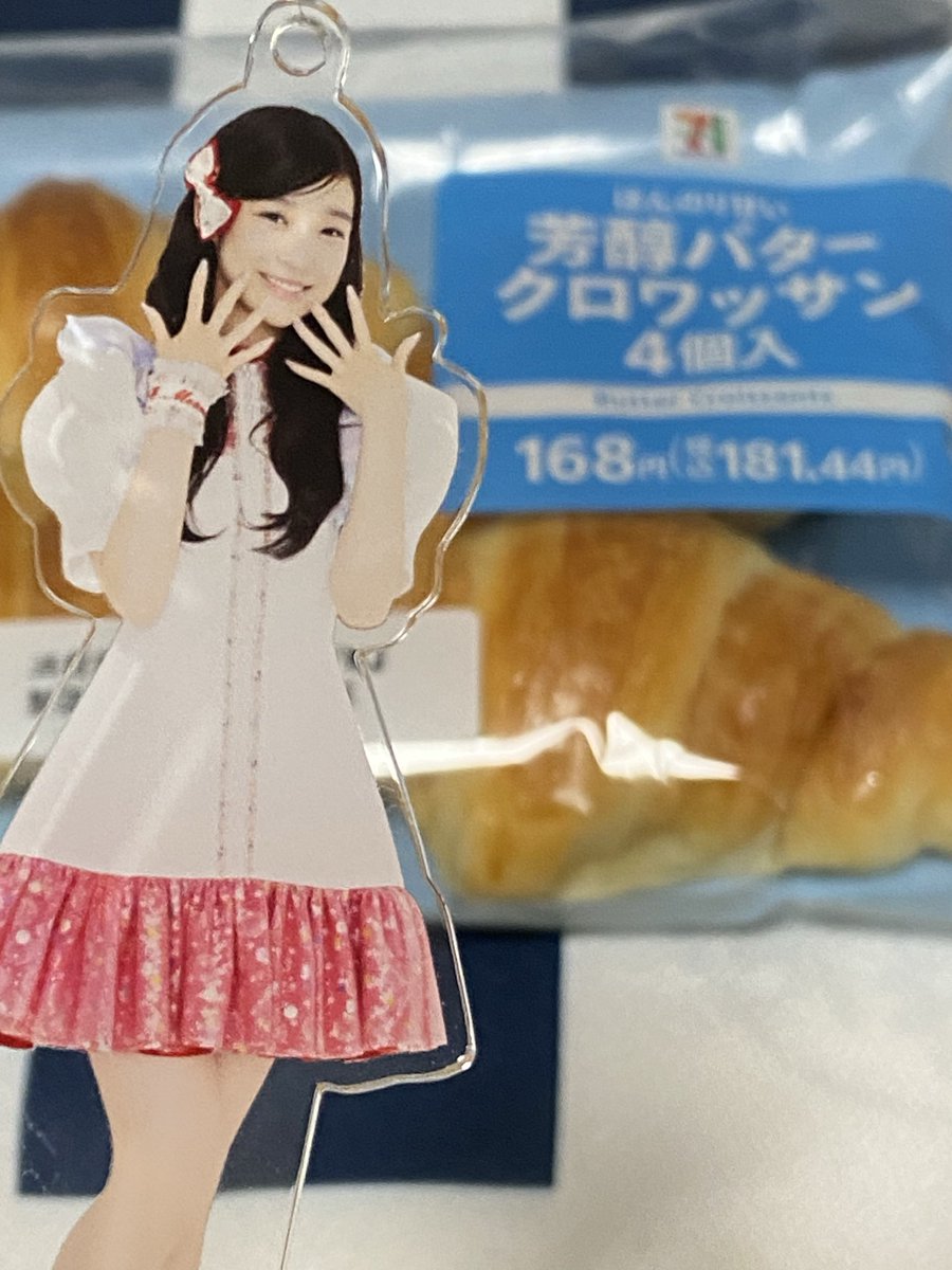 mitu0310's tweet photo. もあち〜🐳💭おはよう☀
スクスマの曲🎵何を聴けばいいのかなぁ〜
今日の朝は「スキパンマン」
そしてにっぱしさんの朝はクロワッサン🥐
西葛西まで髪の毛切りに行ってくる〜
もあち〜
今日も楽しい1日になりますように🤍😉
#千浜もあな
#もあもあちーむ
#SCRAMBLESMILE https://t.co/EcV3hpgDOj