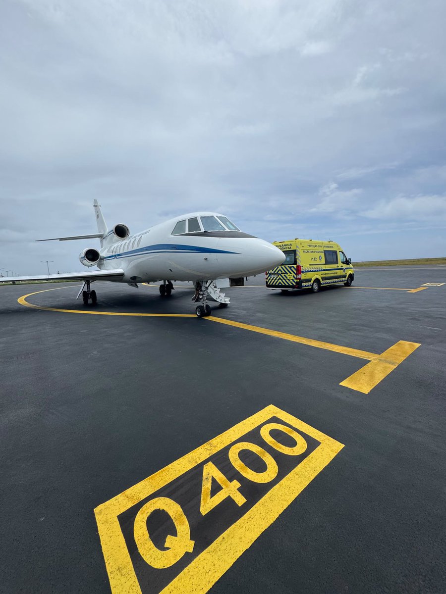 fap_pt's tweet photo. Durante o dia de ontem, a #ForçaAérea realizou o transporte de um doente que necessitava de cuidados médicos urgentes.

Para a missão que ligou o Continente ao arquipélago dos Açores, foi empenhado um #Falcon50 da Esquadra 504 - “Linces”. 

 #MEDEVAC #Saúde https://t.co/nFS4Ykl7Jy