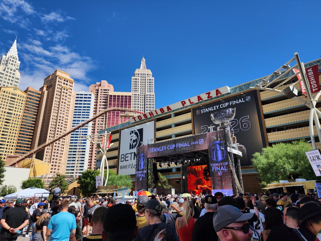 CathyMM's tweet photo. #StanleyCup Finals!  Here we go! https://t.co/auKVlk14ZI
