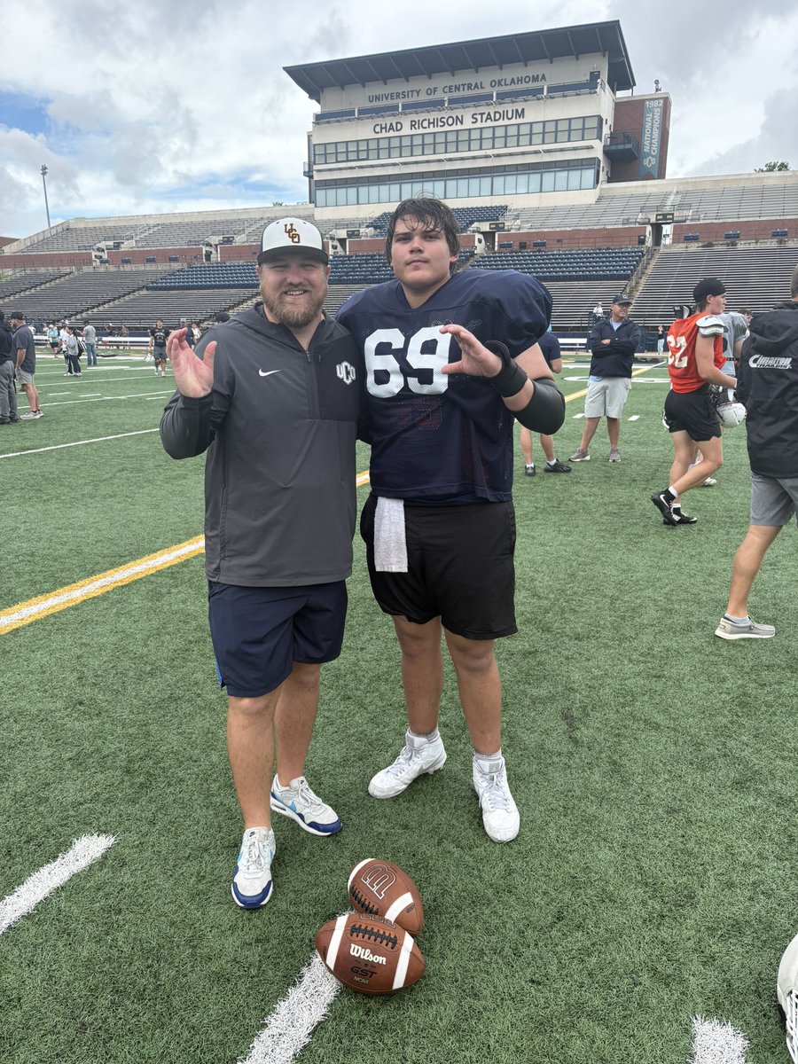 roland_kooper's tweet photo. After a great camp and conversation with @Pbriningstool I’m blessed to have received an offer from @ucobronchofb !! @AdamDorrel @caseykline_ @Rick6Roberts https://t.co/1FS6nT5hrO