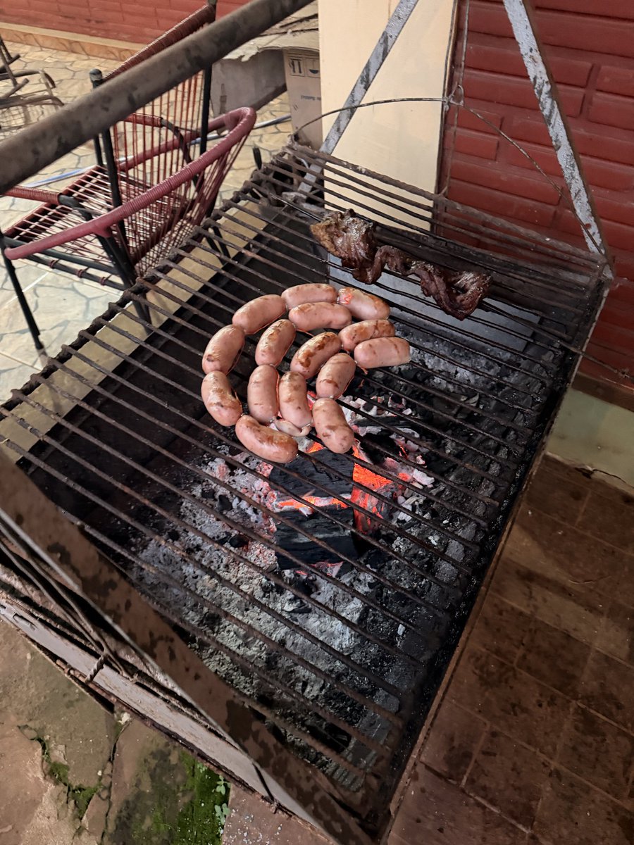 LEO_GAMEPY's tweet photo. 🍖🍖🍖🍖 https://t.co/0Z7IdmOFLn