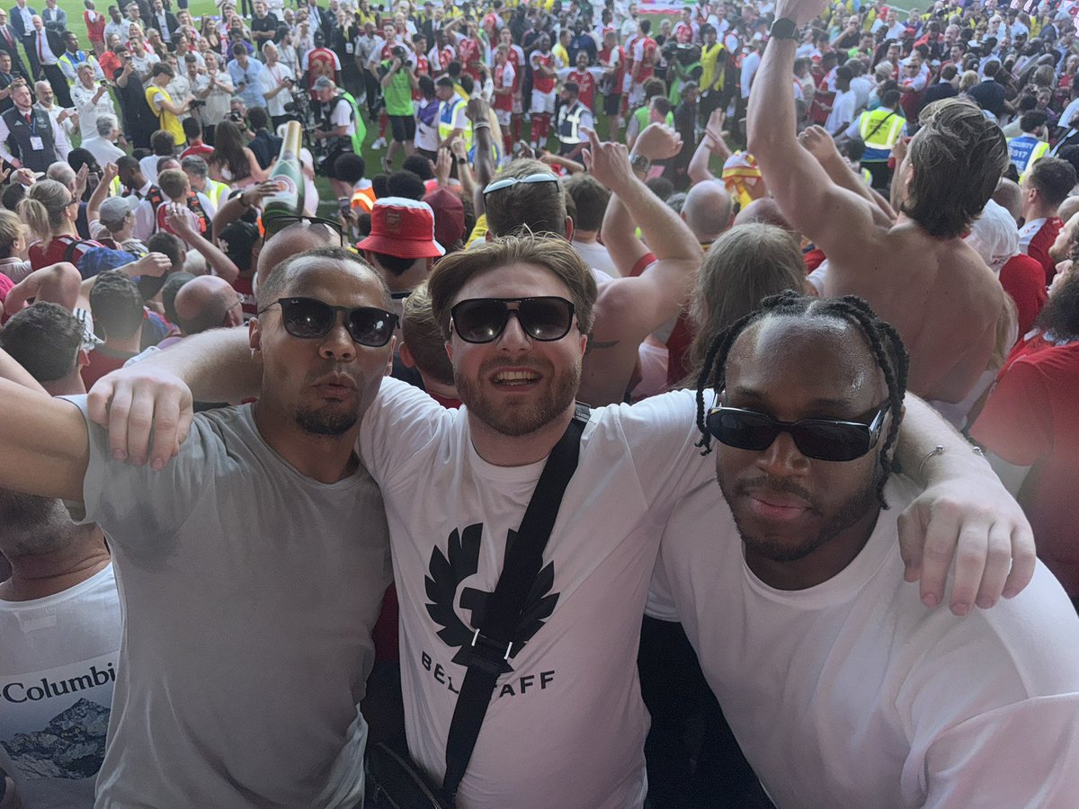 caigerjr's tweet photo. Watching us lift it with few chaps❤️ https://t.co/6wpD0ccRSZ