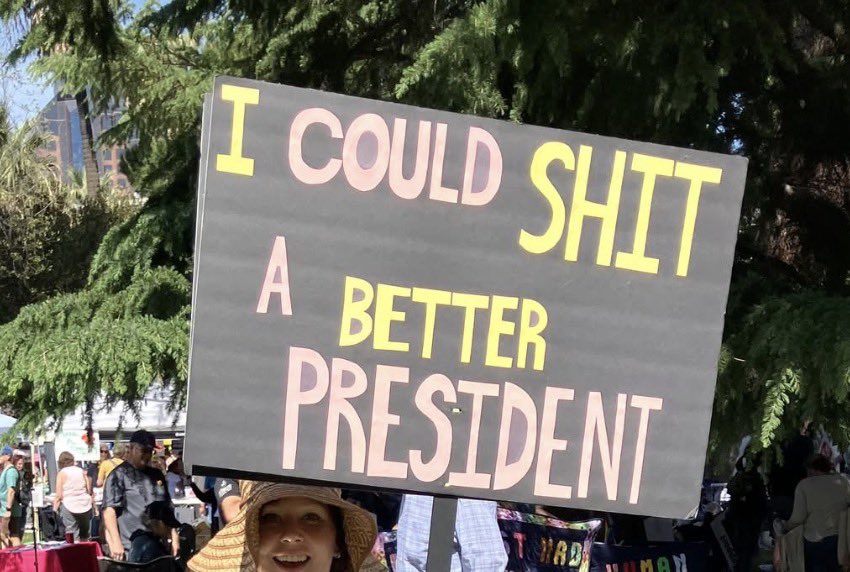 MarcCalvert3010's tweet photo. @cindikg161 @msmjh420 Now we need to get the piece of shit out of the White House https://t.co/9bhXCs0twg