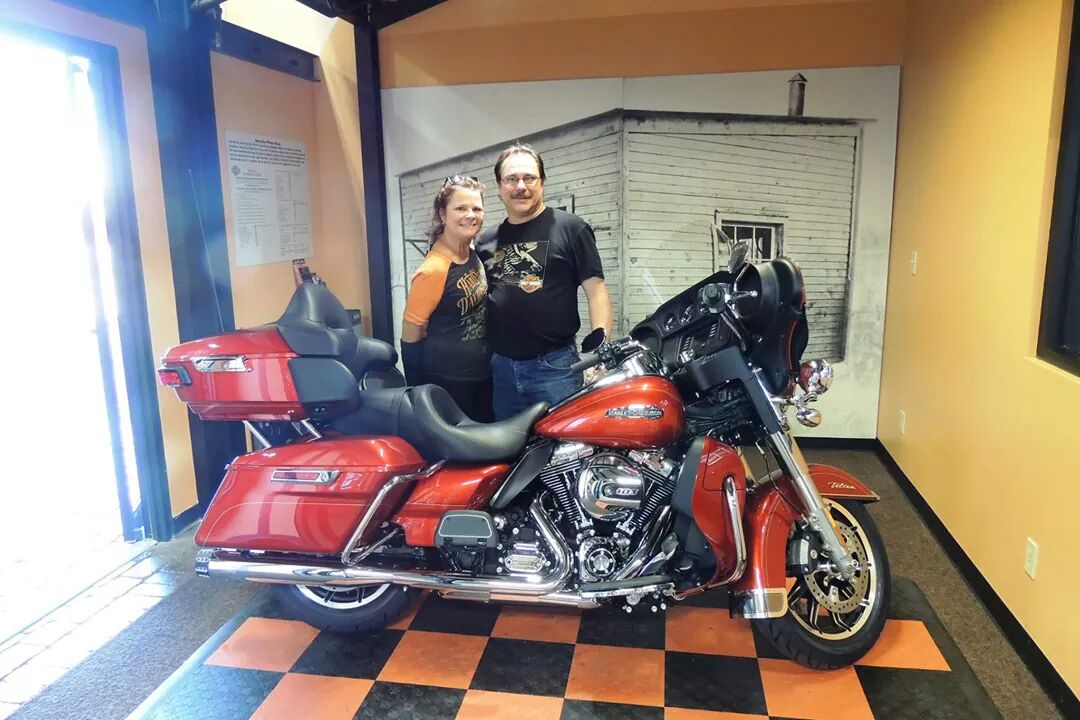 SlickOneI's tweet photo. @Sassafrass_84 There is only 1 thing in this picture that I love. The other is my bike. https://t.co/UcFWRUM4NS