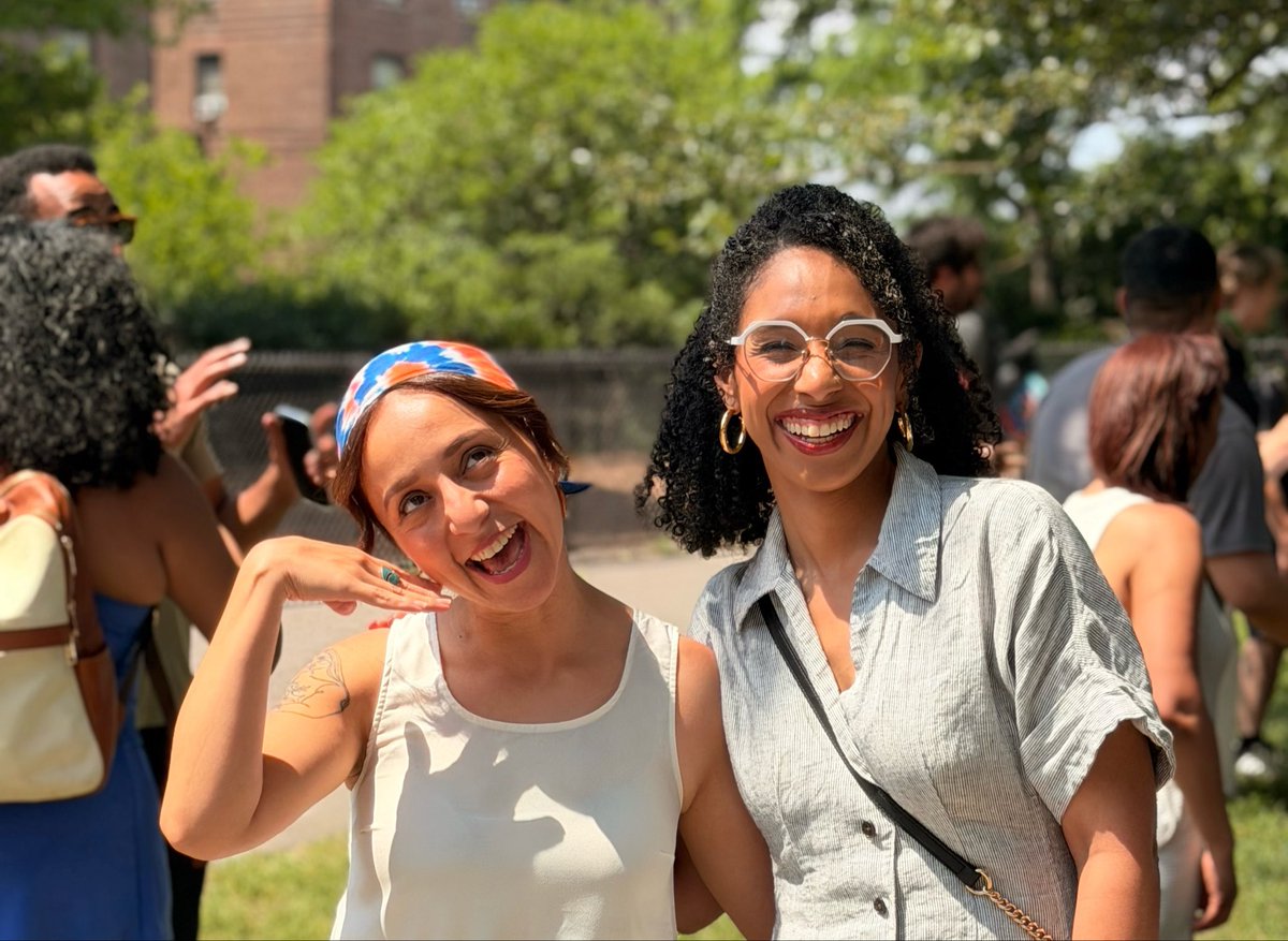 DianaforQueens's tweet photo. What a beautiful day to canvass for two powerful women,@DarializaforNY and @AberKawas! 

From Upper Manhattan to Queens, we are building a people-powered movement that is ready to fight and win for the working class.✊🏽 https://t.co/TpFF6ggEPq