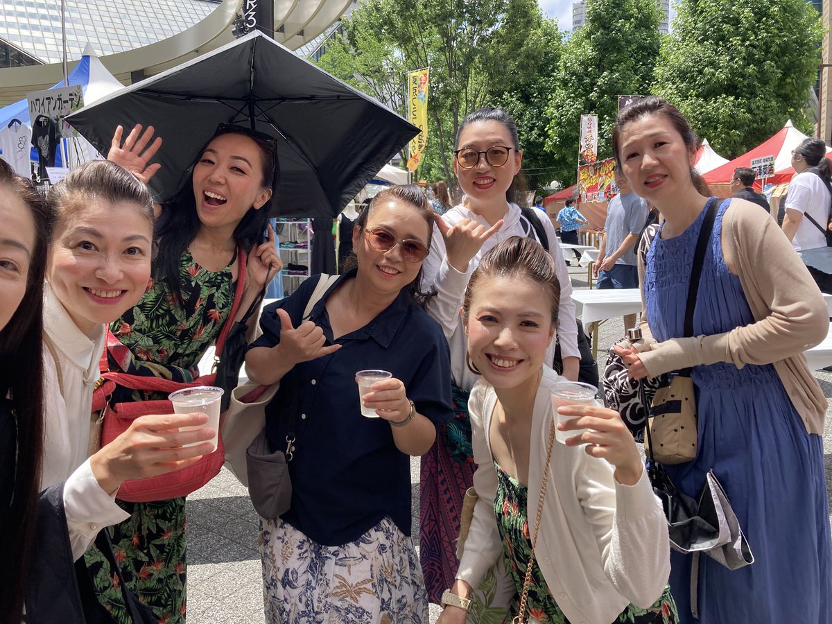 biro910's tweet photo. 初夏に新潟日本酒で乾杯IN東京フラフェスタ池袋

さあ本日最終日を迎えました。
本日も池袋西口公園で午後7時までの営業です♪
今日も多くの皆さんから楽しんでいただけるように頑張りたいと思います。
池袋界隈にお越しの際は是非池袋西口公園にお立ち寄りくださいね(^^) https://t.co/cXfpzIDe2R