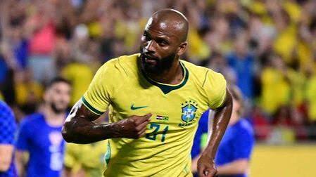 aryelfernandes0's tweet photo. Sério que Igor Thiago é melhor que Pedro?? Só anti pra achar isso. https://t.co/zW41sWtKPc