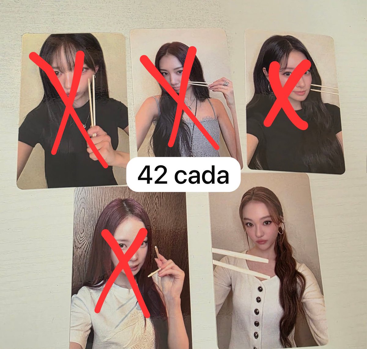 captorblogs's tweet photo. alguém topa fechar? quero mutcho minhas bias pq individualmente depois é um inferno pra achar https://t.co/tl7x31uQkk
