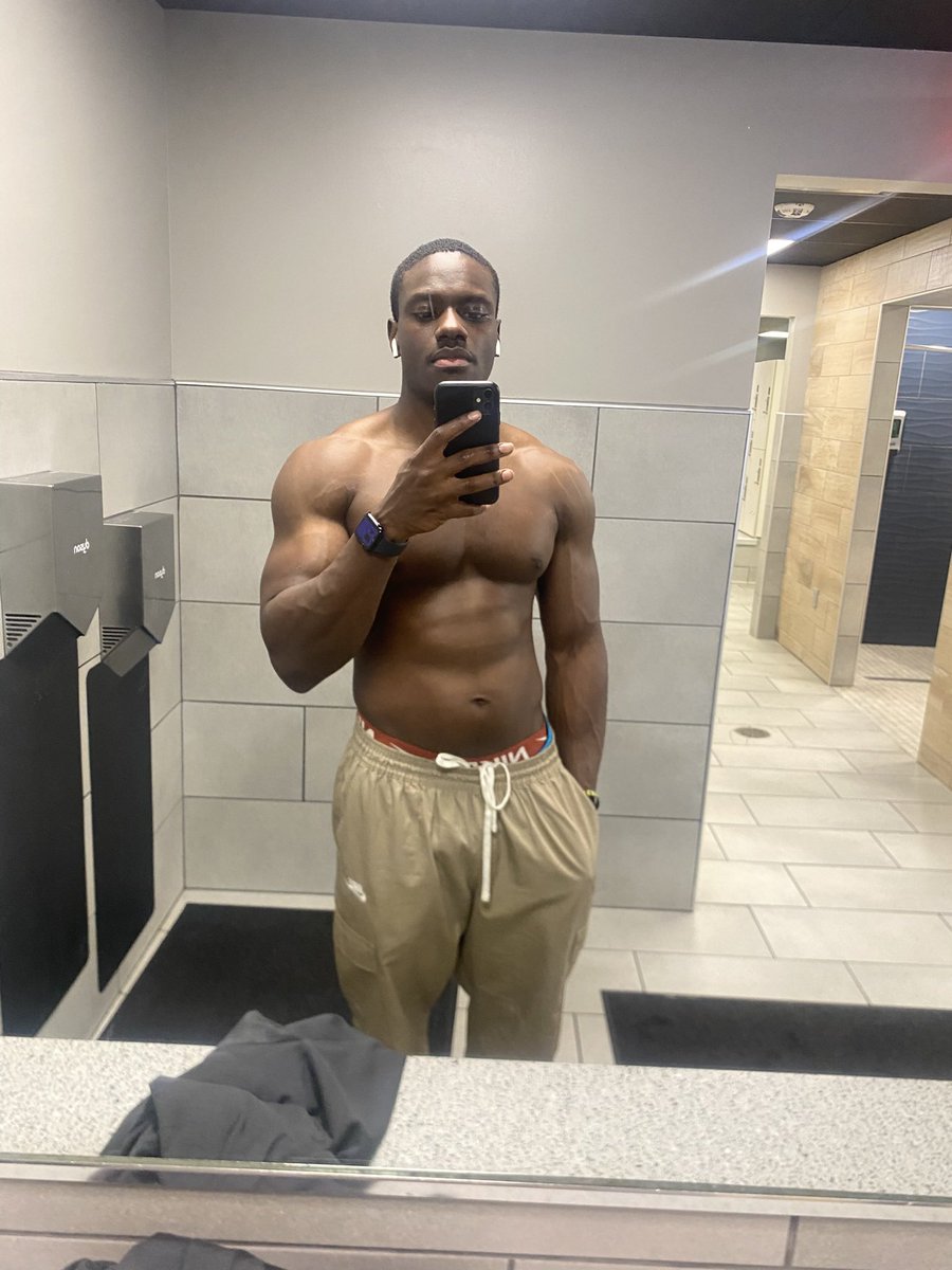 313Quin's tweet photo. 💪🏾💯 https://t.co/9onICy0pkE