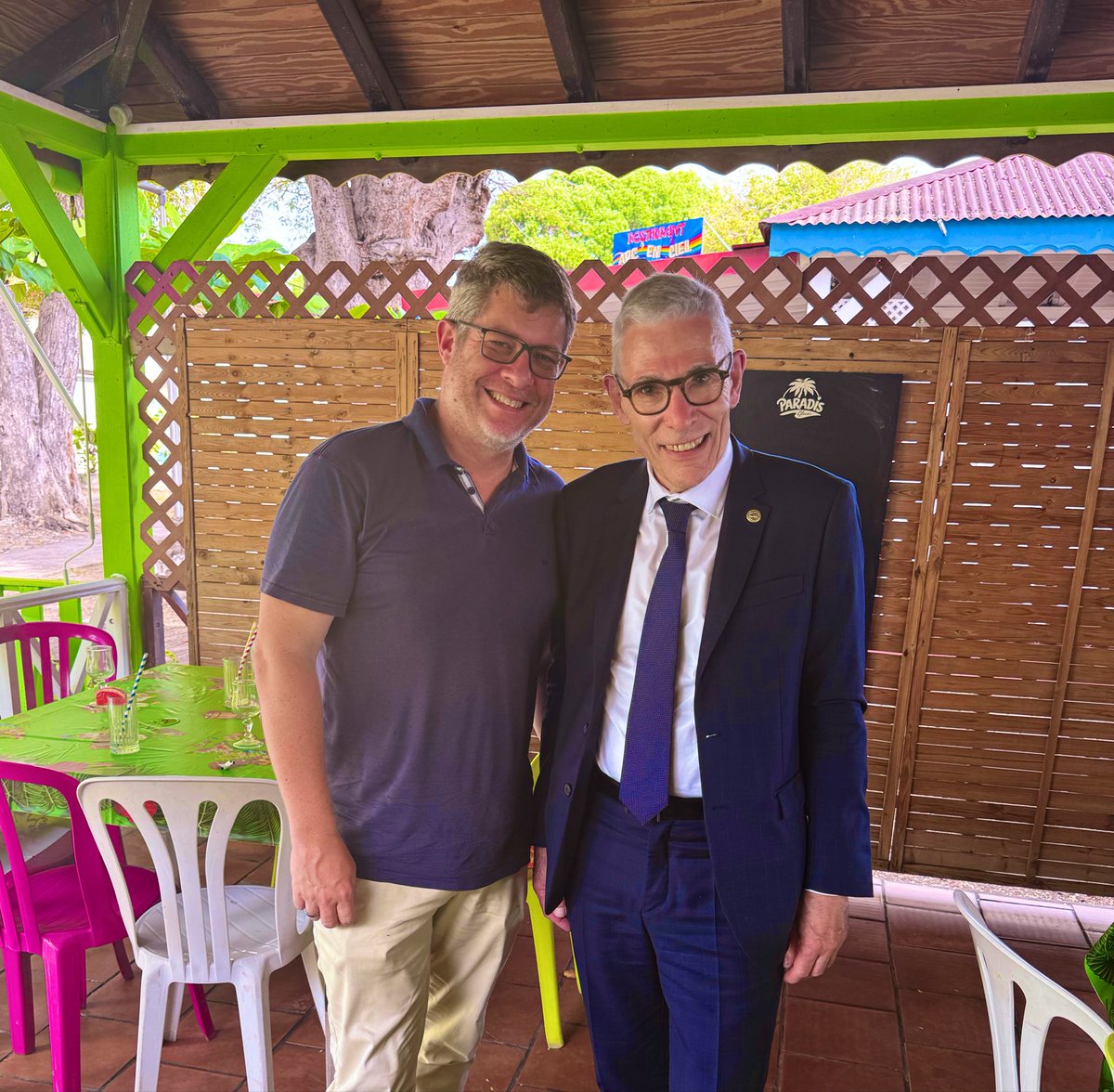 olnic1974's tweet photo. Échanges enrichissants avec le Grand maître du Grand orient de France, Pierre Bertinotti, en visite en #Guadeloupe.
En des temps troublés et incertains, nous devons tous, chacun à notre place, travailler à défendre et protéger notre bien commun : les valeurs de la République. https://t.co/j6tGpRQWhH