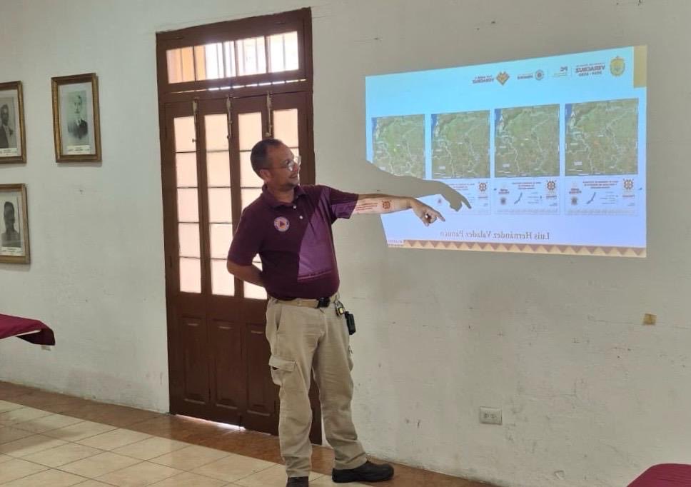 PCEstatalVer's tweet photo. Personal de Pánuco, Tantoyuca y Tamalín fortaleció capacidades en bases de datos, sistemas de información geográfica y cartografía durante el Taller de Elaboración de Atlas Municipales, impulsando la identificación de riesgos y la planeación preventiva. https://t.co/dvRYMhXpNs