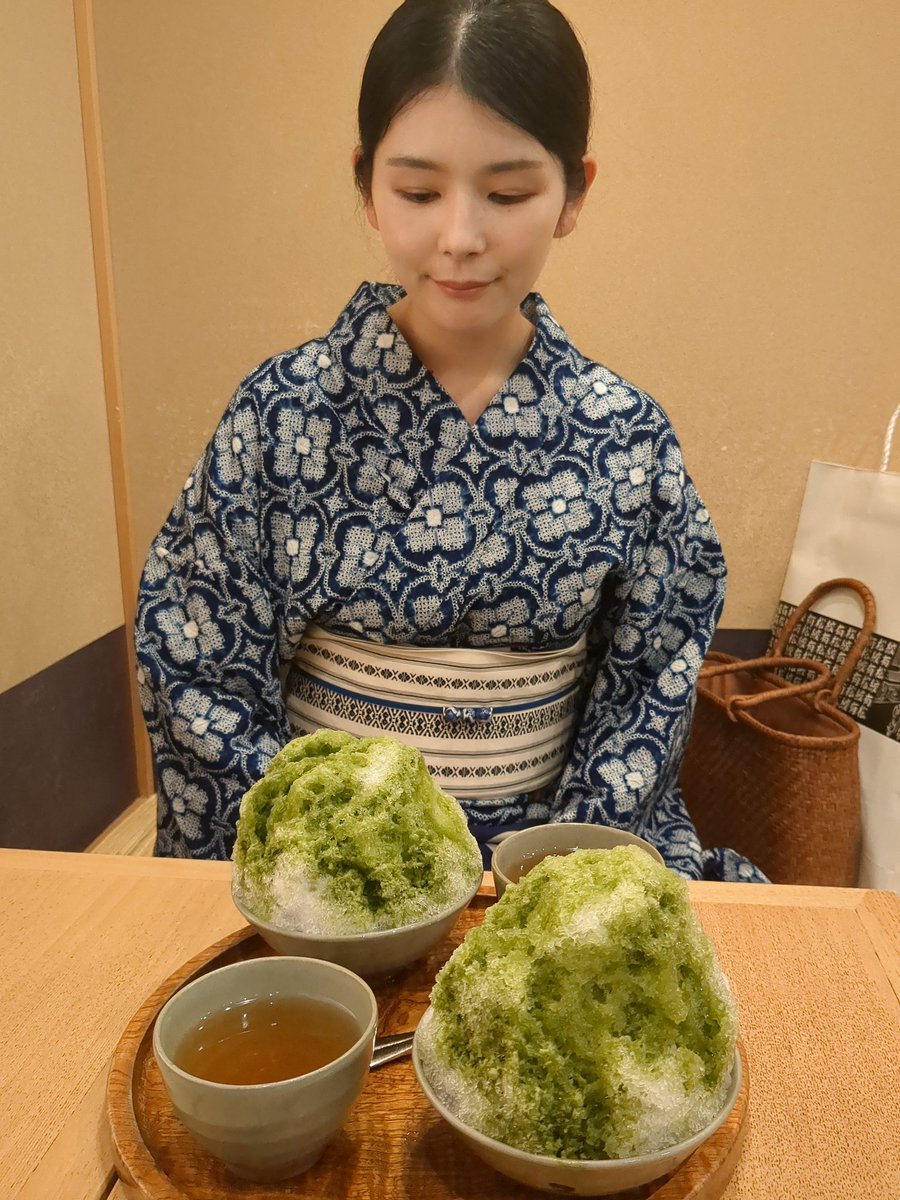olunnun's tweet photo. 有松絞りまつりに行ってきました✿夏の一張羅である竹田嘉兵衛商店の浴衣でお店に行ったら社長の中村俶子様が声をかけてくださってうれしかったです。憧れの絵羽の浴衣も買えて一片の悔いなし。���古屋高島屋で赤福氷も食べた🍧 https://t.co/NSOQoQDDfK