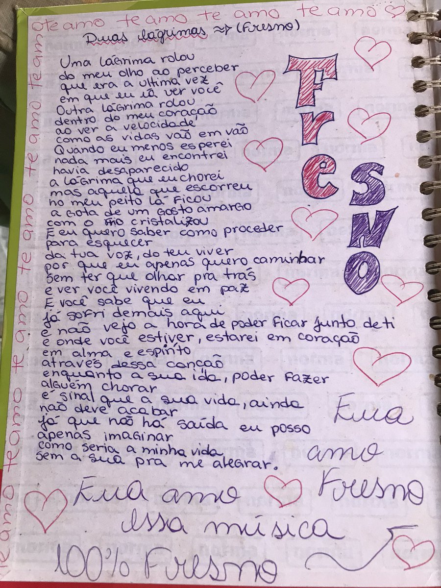 juliaarafaelaa's tweet photo. Eu nasci 2 anos antes da Fresno;
Em 2005 minha irmã escreveu a letra de duas lágrimas no meu caderno da Hello Kitty, ela tinha um amigo que tocava violão e toda vez que eu encontrava ele pedia essa música, assim aprendi a cantar, eu ainda guardo esse caderno https://t.co/mIxrxhiQj2