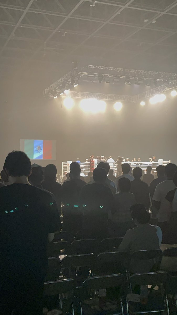 box__ena's tweet photo. 3150FIGHT、自由席でも試合が観やすい会場でした🥊✨
応援してた選手たちが無事に勝てて本当に嬉しかった😆🥊
やっぱりモロニー兄弟の神ファンサービスが素敵過ぎて、、、🥹
試合後の居酒屋タイムも楽しかったです🏮🍻 https://t.co/glju4xzfcE
