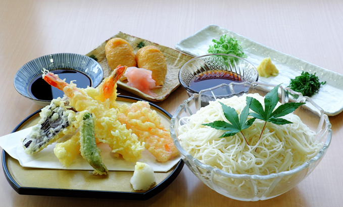 ootaninoyu's tweet photo. 【期間限定メニュー登場】
おっはよ～御座いまぁす！

パンパかパ～～ン🎉

夏季限定メニュー第一弾！！
・そうめん 780円
・天そうめんセット 1480円
・かき氷（練乳あり）550円
・カキ氷（練乳なし）500円

が6月から販売しております💛（経過報告？）

これからの季節にピッタリ https://t.co/TPYjJ4PhHN