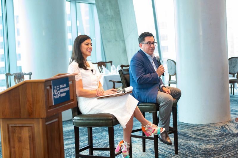 RafaelAnchia's tweet photo. Dallas Breakfast Group interview of @edokeefe by #LaBoo @racunatx
Rockin’ those shoes 😍
TY @LMcBee4Dallas for putting together this interesting program.
#DallasBreakfastGroup
#Dallas #Leadership https://t.co/cM2oPQBjYB