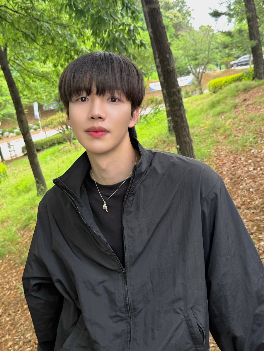 AB6IXBrasil's tweet photo. 📸 06.06.26 | Atualização do Youngmin no seu perfil do Instagram.

"Cuidado com os mosquitos ⚠️"

🔗: https://t.co/Z2aFHRV8NN

#임영민 #LIMYOUNGMIN #イムヨンミン #UNFOLDING_COLORS @LYM_offcl https://t.co/JQsEca39It