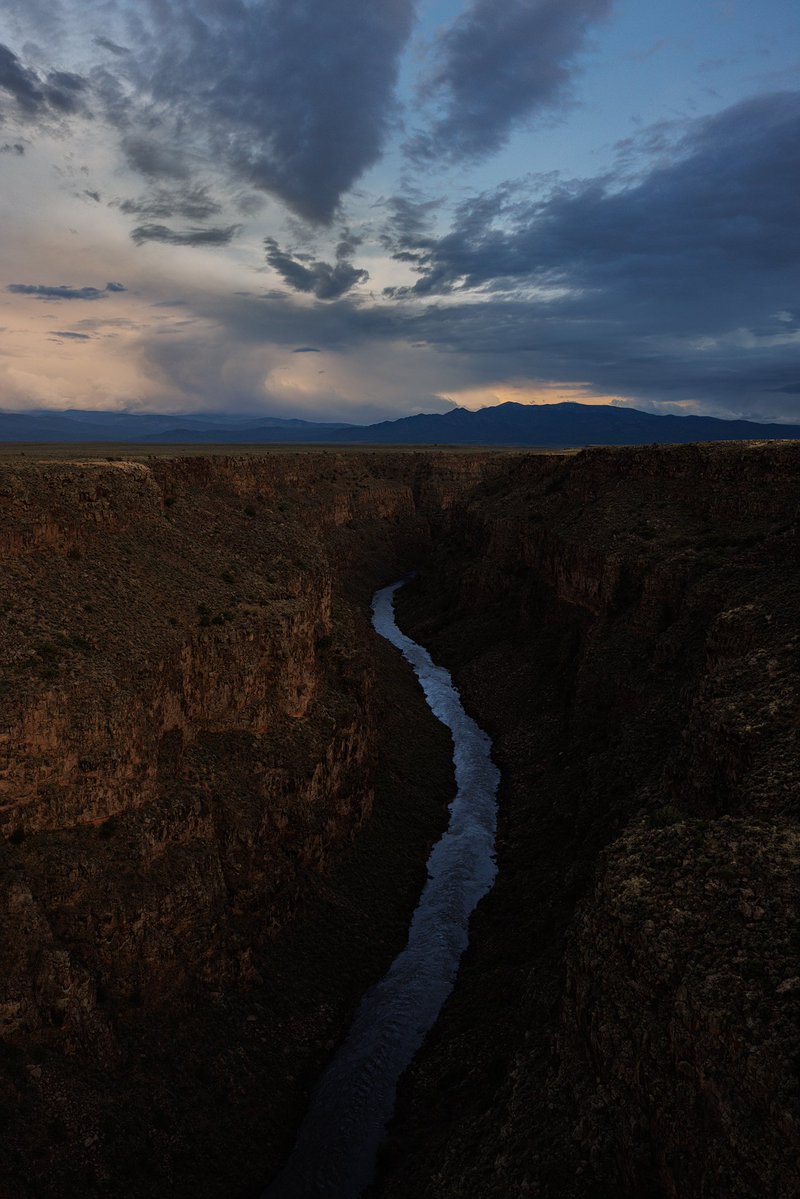 DustinLevine7's tweet photo. #RioGrande #Taos #NewMexico #ShotOnCanon #TeamCanon https://t.co/c1PMueT7p9