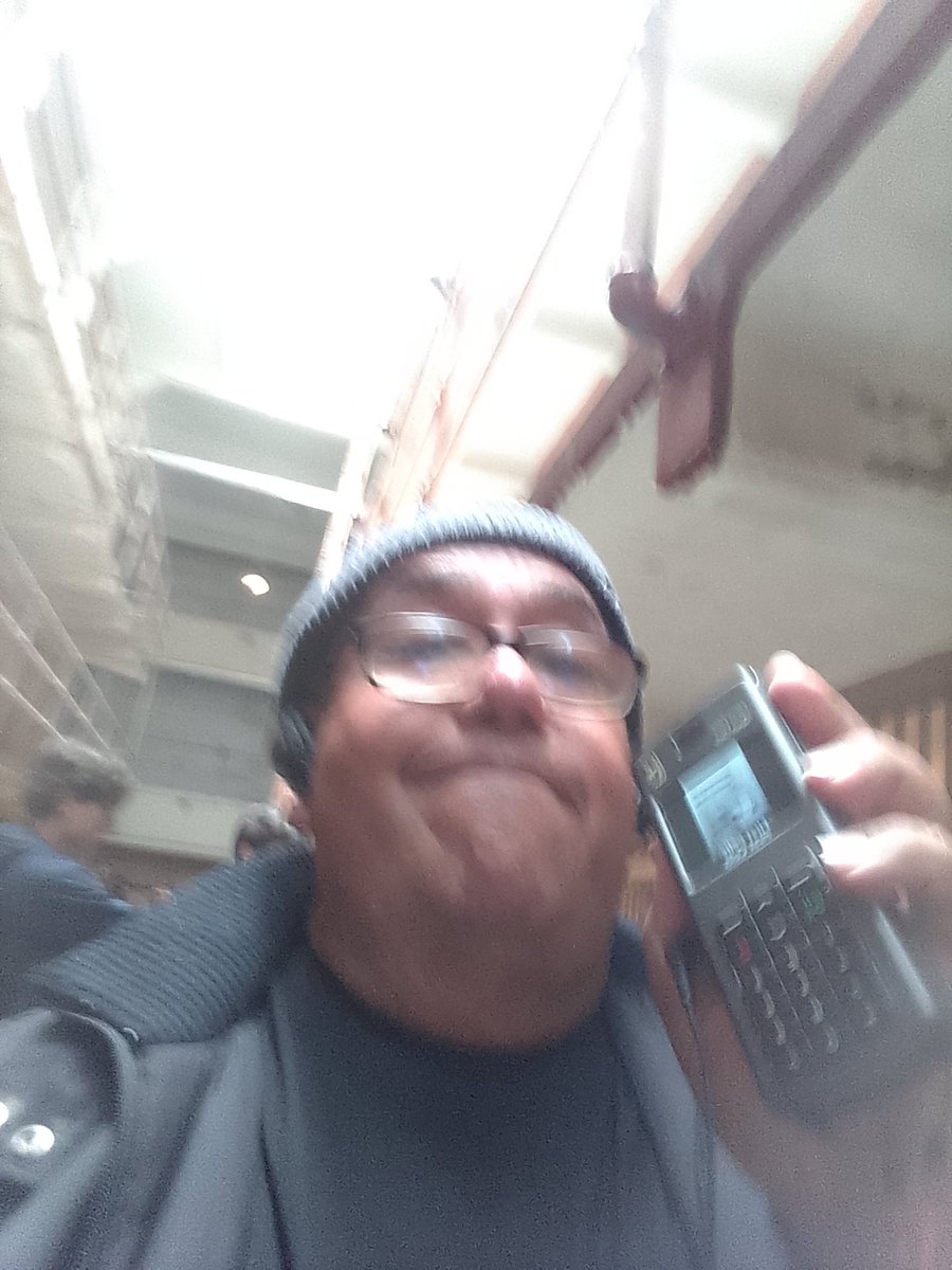 MalTempAccount2's tweet photo. Me at Alcatraz https://t.co/Ov7sEQIwxM