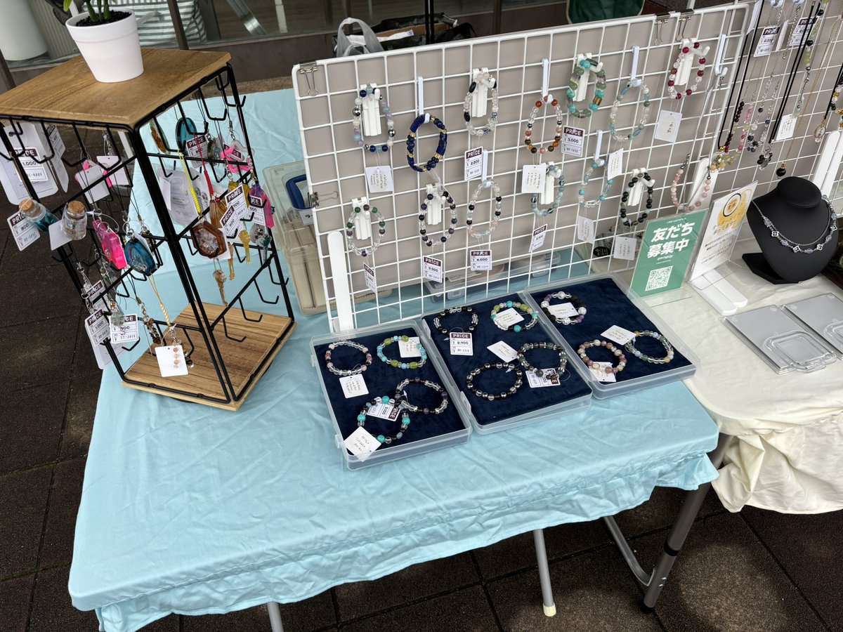 houzyu_create's tweet photo. #山口イベント
 #山口きららハンドメイドマーケット
 #ハンドメイド
 
おはようございます☔️
本日は10時から15時まであじす道の駅にて出店させて頂いております🙌🏻
天候が悪いですが、お立ち寄りの方は是非ご覧下さい☺️ https://t.co/6TiQ4dY5mq