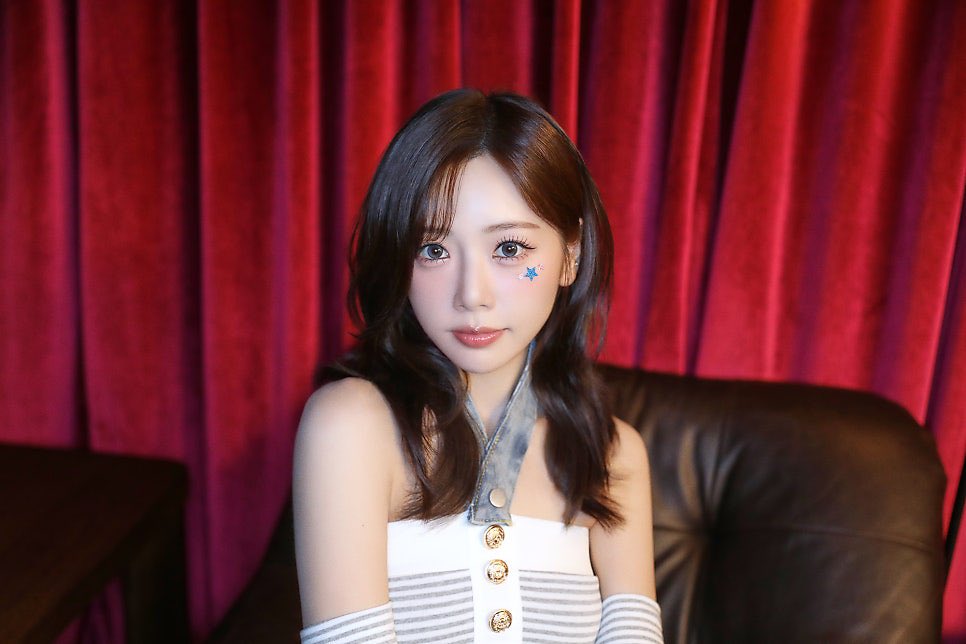 DCQOO's tweet photo. 지유야 오늘도 행복한 하루! ٩(๑> ₃ < )۶♥ https://t.co/uWwc2vt737