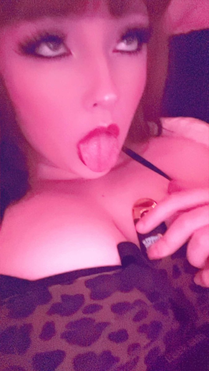 bmd6781's tweet photo. I’m getting high in bed and practicing the faces I’ll make for when older men slap their fat dicks on my cute 18yo tongue🐾🎀:3
#ddlg #18yo #nsfwtwt #nsfwtwtًً #oldyoung #daddy #daughter #younger #porn #goonette #cnc #rapethreat #DMme #dmme #talktome #textme #bunny #cute https://t.co/1WIg9VGTIJ