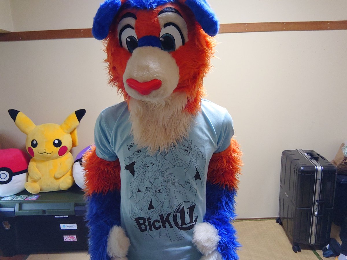 Kgr_Ricky's tweet photo. おはようございます
家に置いてるボックスになにか入っていたので確認したところ #Bick のエイプリールフール企画Tシャツが届いてました✨
ポストカードはボランティア参加者に贈呈される特別なものです(#Bick11 限定)
Tシャツチャリティに参加した方に限定的に配布されました
かまぼこん https://t.co/Au3bkt1jeb