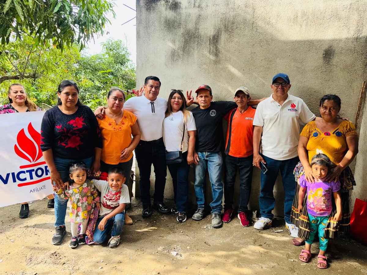 RamonHernande23's tweet photo. #Politica
La dirigencia del partido victoria visita Chinautla, en una jornada de afiliación en Santa Cruz y la cumbre del guayabo el secretario general Manuel Rivera acompañó al equipo de Geovani Pineda afiliando a los vecino del municipio al partido Victoria
#Afiliacion #PartidoVictoria #AñoPreelectoral