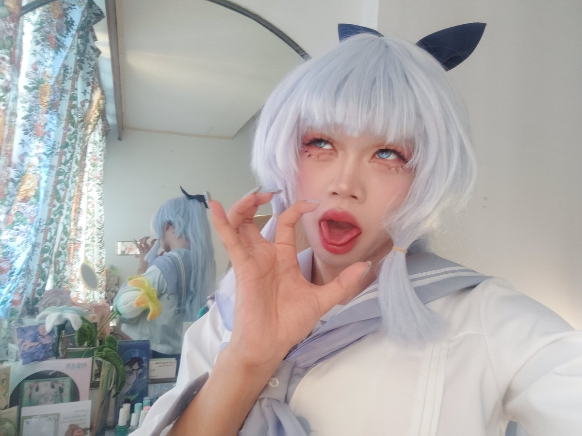 for_love520's tweet photo. 表面上可可爱爱的绫华背地里居然是这样
#神里绫华 #cos #男娘 https://t.co/qsIafzKYgw