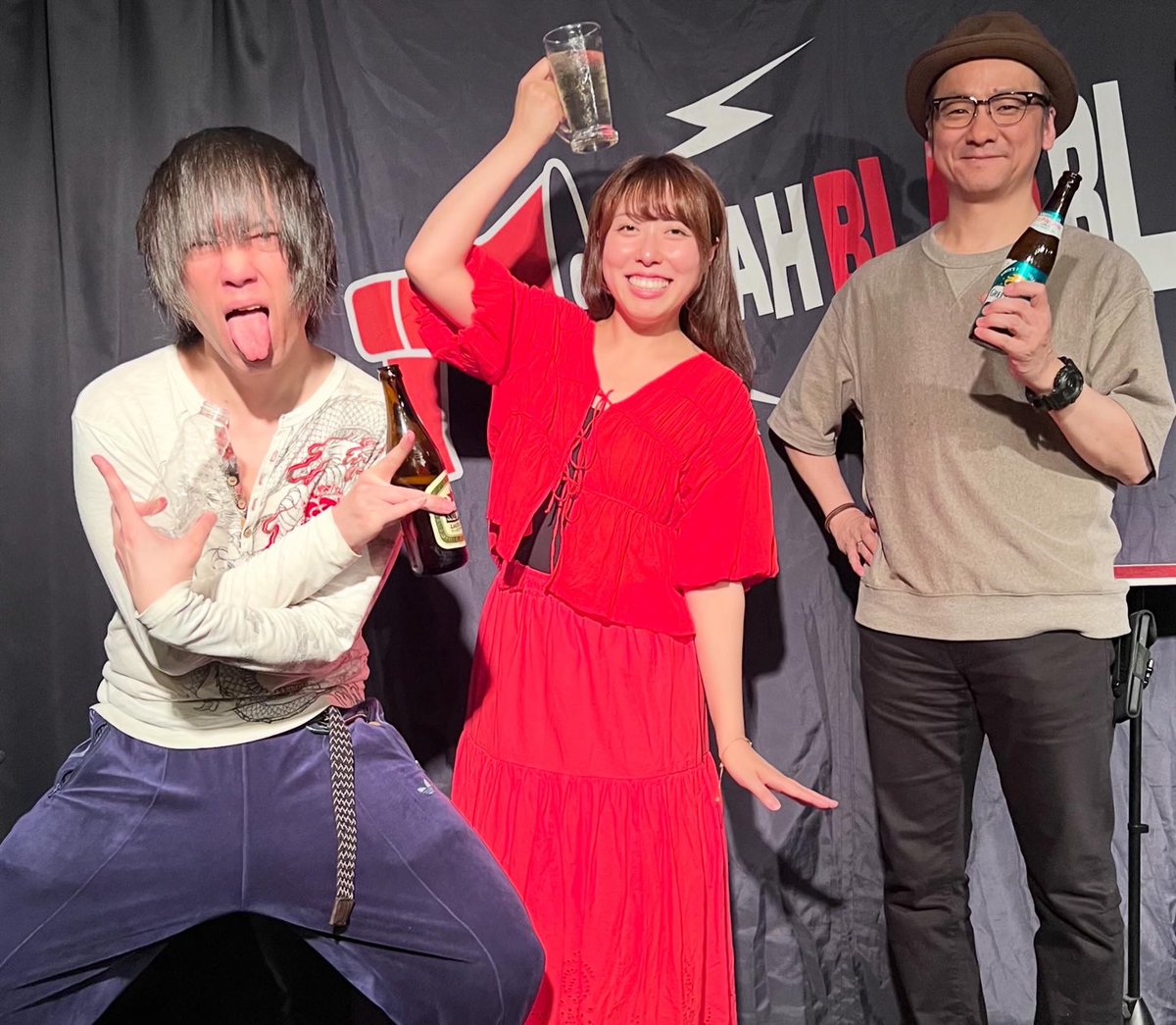 NWBLAHBLAHBLAH's tweet photo. 2026年6月5日(金)
“Suddenly Express vol.19″
【出演】 #ナッツ /#山本礼華 /#龍悦 

急遽決まったライブでしたが、三者三様皆さん熱いライブを見せてくれました(川添)

https://t.co/sMdLeBObNt https://t.co/ea1bZq2Lgz