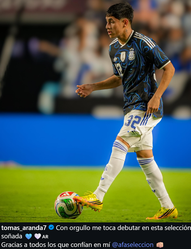la12tuittera's tweet photo. 📸El posteo de TOMÁS ARANDA en una noche que nunca olvidará, debut con la SELECCIÓN ARGENTINA. 🇦🇷 https://t.co/ZFemWdq9Cc