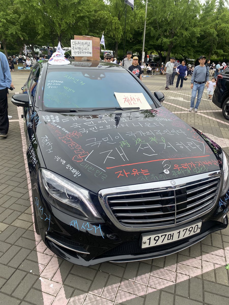 different_view1's tweet photo. @DALLE2MANIA https://t.co/5cpT6PKJXy