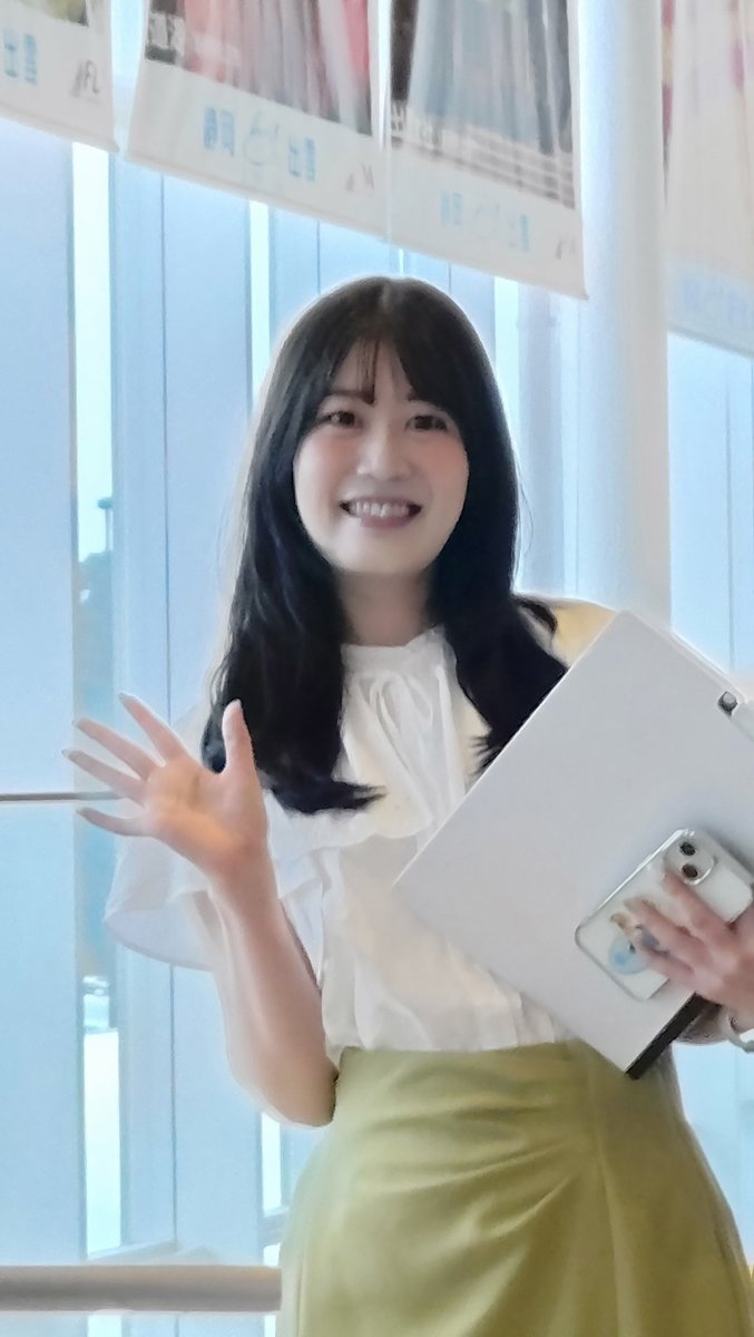 jf58mac's tweet photo. 2部待機中のまなみん🥰#鈴木愛実　　#富士山静岡空港開港17周年イベント https://t.co/Ps56Ghu01J
