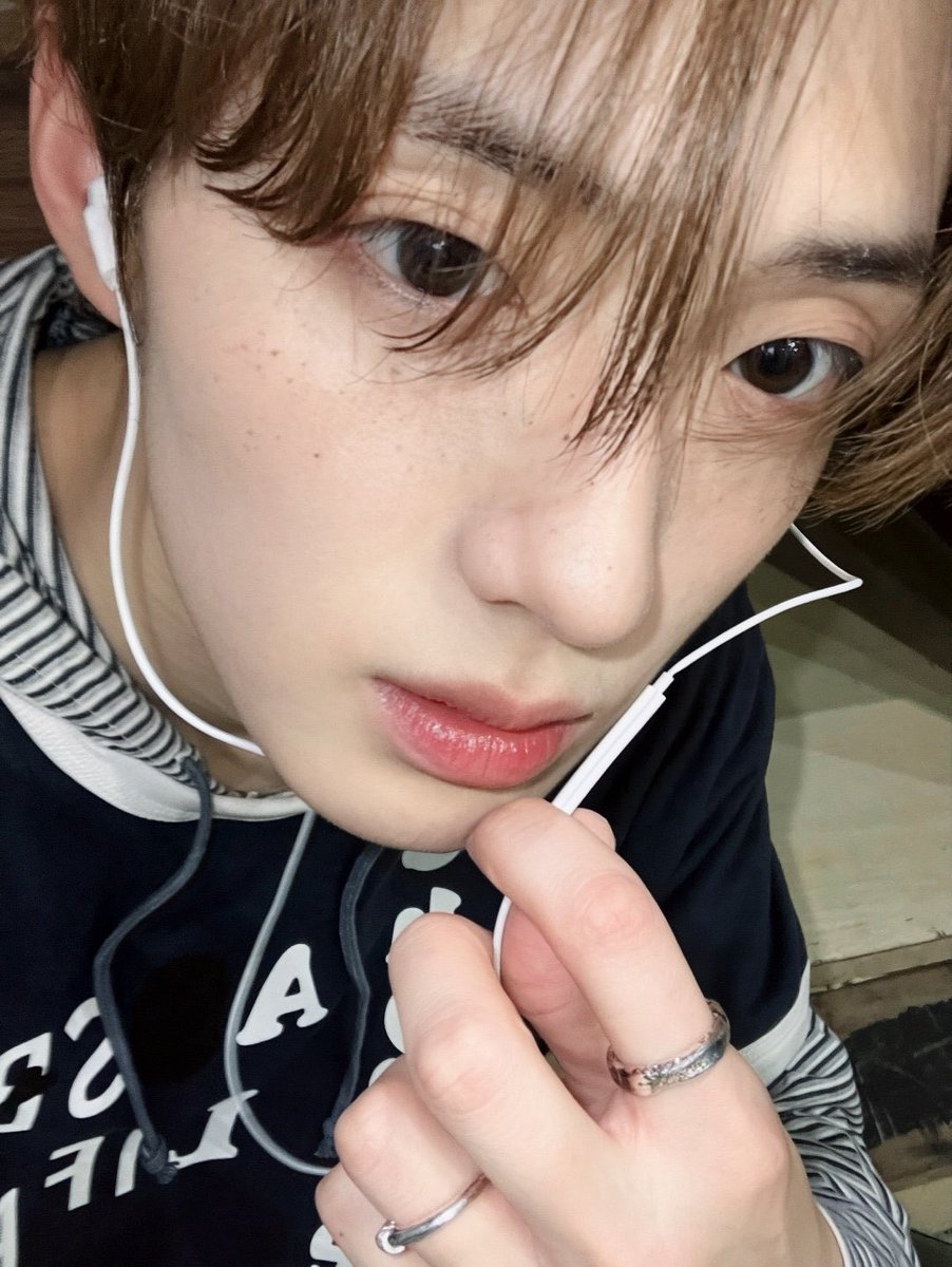 _swhyn58's tweet photo. 260607 플러스챗 #상현 https://t.co/9WwELsSQDe