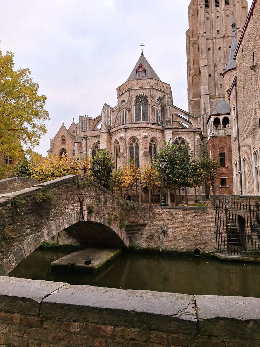 vistaaura222's tweet photo. Bruges, Belgium https://t.co/cFoQfv9d7A