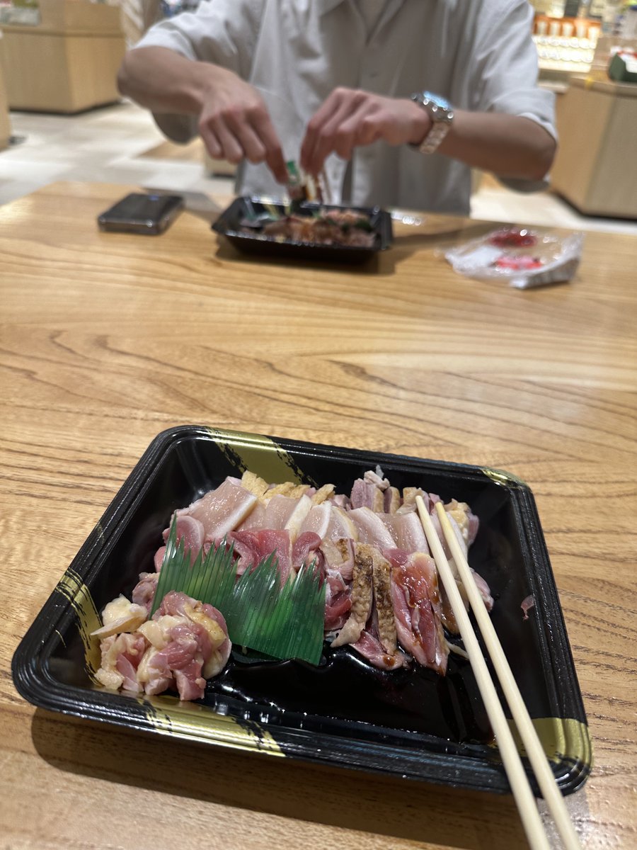 2275_rin's tweet photo. ウニクレソンとかたたき食えて今週神〜 https://t.co/kEa0Ty3W6z