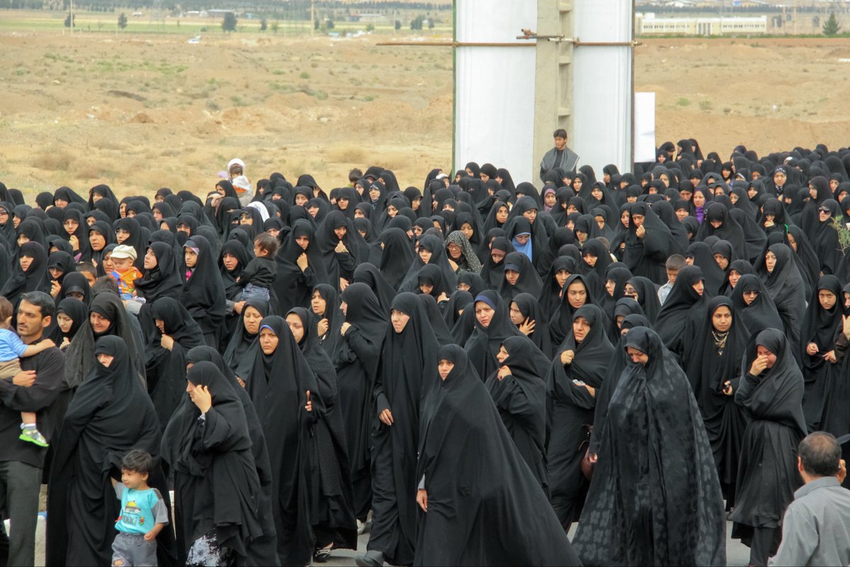 Halalcoholism's tweet photo. Can’t believe an artist would rob hijab-wearing Iranian women of their individuality. It would certainly be bad if someone did that https://t.co/mn1dWj1P8H
