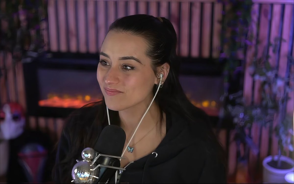DailyKastaclysm's tweet photo. Her beauty is unmatched #Kastaclysm #Twitch #YouTube https://t.co/lXclMqdKyz