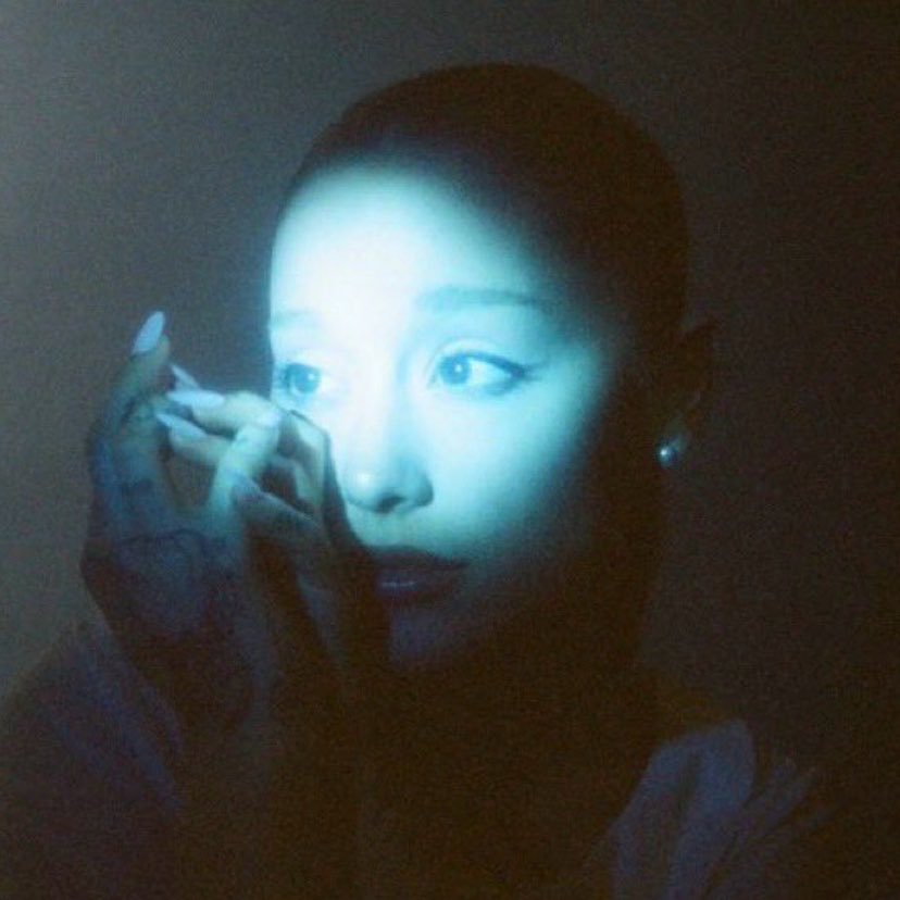 sunshinesnati0n's tweet photo. ariana performed 0 songs from „sweetener“ on the eternal sunshine tour https://t.co/8hVDjtqZMb