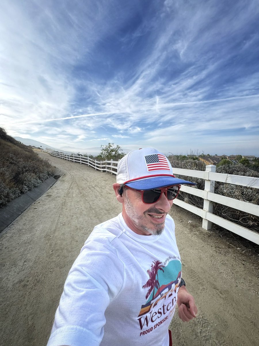 jmalet's tweet photo. National Trails Day called for some dirt under the shoes. 

I enjoyed a nice and easy 5K on the Natural Parkland Trail while the City of Highland celebrated its 30th Community Trails Day. One of the things I love most about living here is having easy access to trails. https://t.co/H425utLrcZ