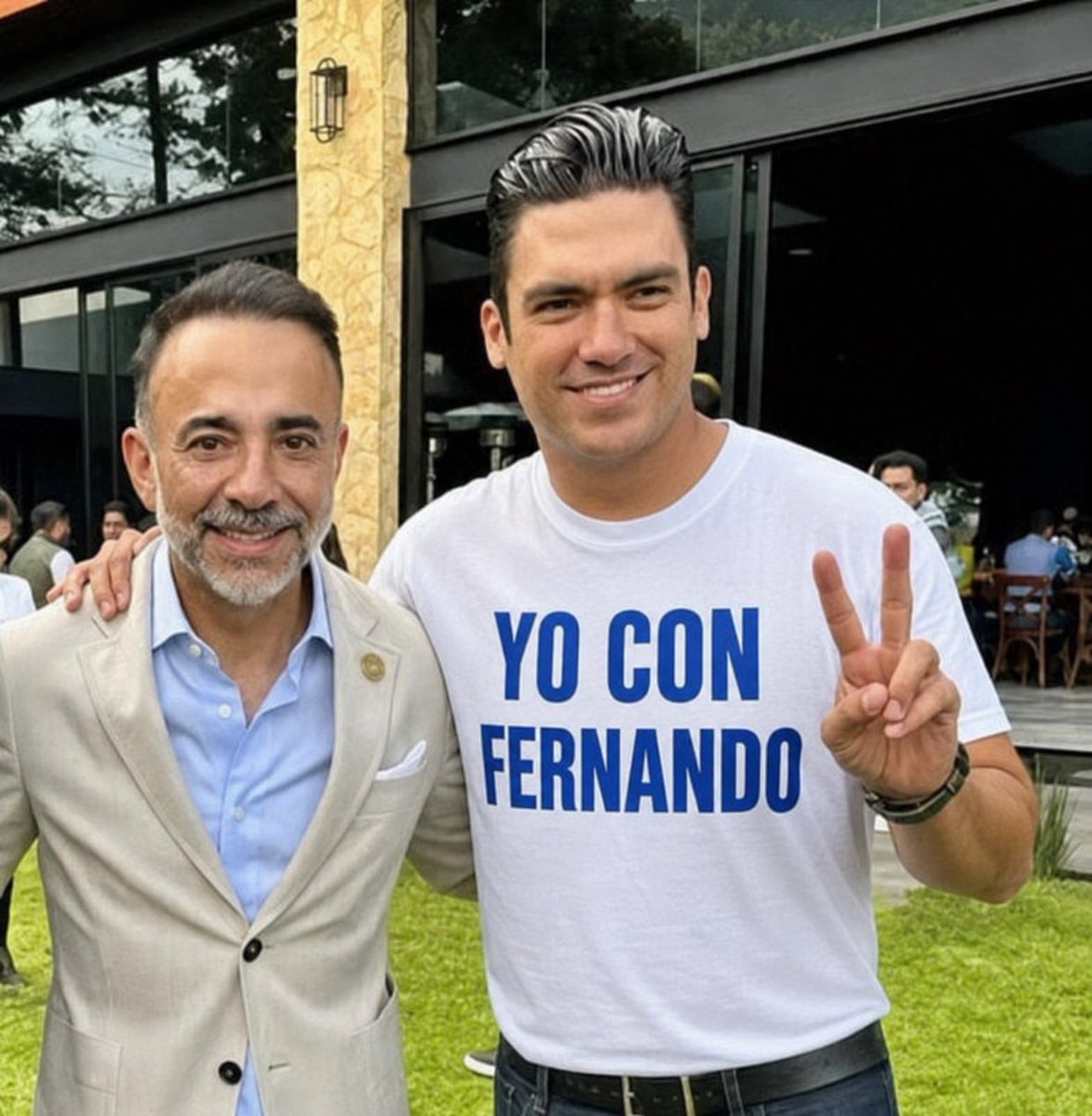 OSWALDORIOSM's tweet photo. Les resumo el comunicado timorato, blandengue, cobarde y profundamente solapador de @JorgeRoHe sobre el
HDP de @FerFlores_Emp: https://t.co/uvtUhmkA8E