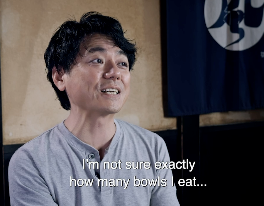 ComeBackDoc's tweet photo. "#びぜん亭 という🍜店に1年密着したドキュメンタリー映画を作りまして〜"と初対面の方に話したところ"私🍜は全く食べないんです"と予想外の返しが🤩

"もちろん🍜作る場面は出てきますが店主夫妻の絆や店主と常連客との交流に焦点を当ててるので🍜に興味なくても楽しめると思います😊"

<第2弾に続く> https://t.co/XvFvrbrdCr
