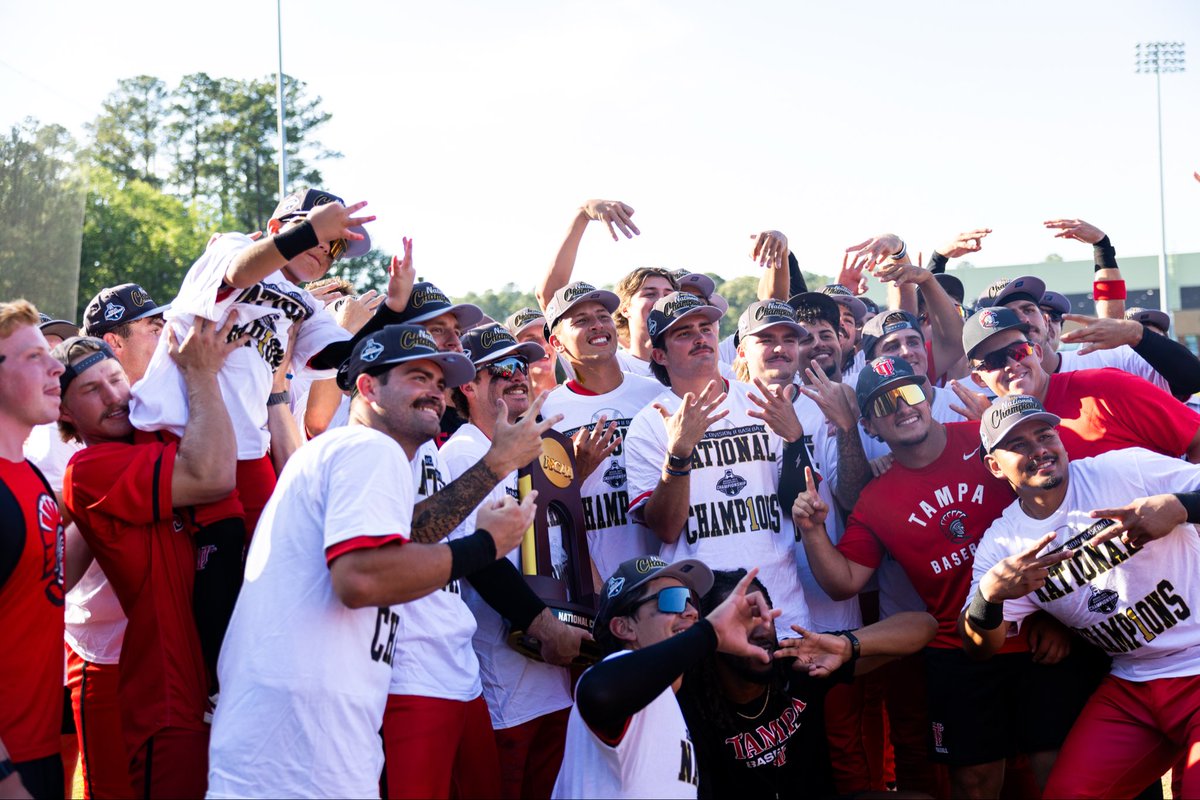 NCAADII's tweet photo. Title secured for @tampaspartans 🔥

📸: @rshighlightsllc 

#MakeItYours | #D2BSB https://t.co/qVzUIJxBLA