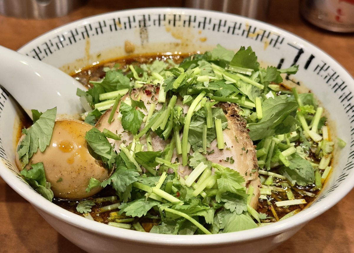 monkeymen_jiro's tweet photo. スパイス・ラー麺 卍力
上野と浅草を散歩したのち
森のようなパクチーを摂取✌️ https://t.co/PgMyB9Lr0h
