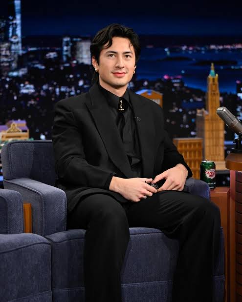 sahihisho's tweet photo. We're going to see him again on Fallon for Yaga promo. https://t.co/jcCH7laURG
