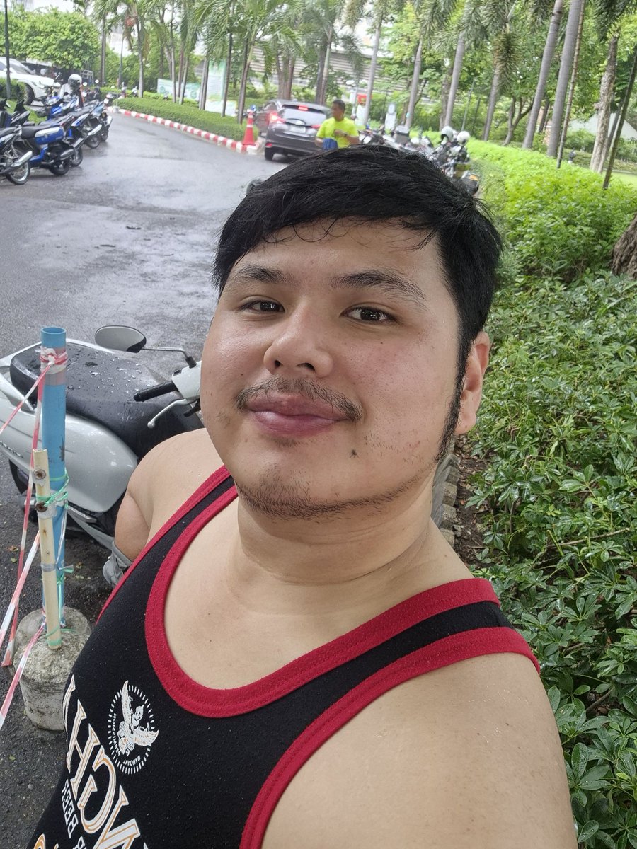 LoBallBazuka's tweet photo. ฉ่ำแต่เช้า 🌧🏃‍♂️ https://t.co/C44aWmw2Fk