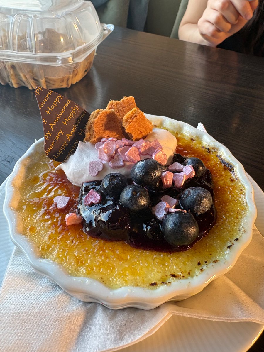 DevclemNFL's tweet photo. The Mt Washington Resort lives up to the hype. They gave my wife and I an unforgettable dinner experience! https://t.co/SeQJHyHlsq