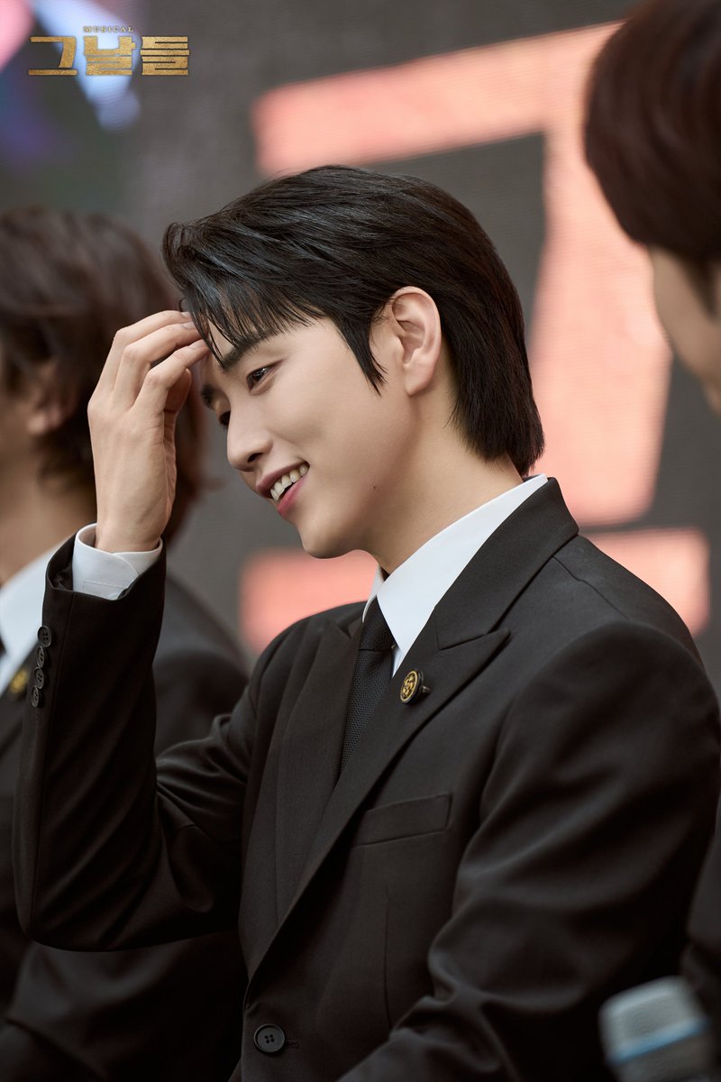 musical_thedays's tweet photo. 𝟐𝟎𝟐𝟔 𝐌𝐔𝐒𝐈𝐂𝐀𝐋 𝐓𝐇𝐄 𝐃𝐀𝐘𝐒
𝗖𝗢𝗡𝗡𝗘𝗖𝗧 𝗗𝗔𝗬 | 현장 스케치 공개

5월의 끝자락을 뜨겁게 달궜던 그날,
커넥트 데이 현장을 공개합니다!

무영 | #산들

#뮤지컬 #그날들
2026.06.09 ~ 08.23
디큐브 링크아트센터 https://t.co/3cVh6enIMN